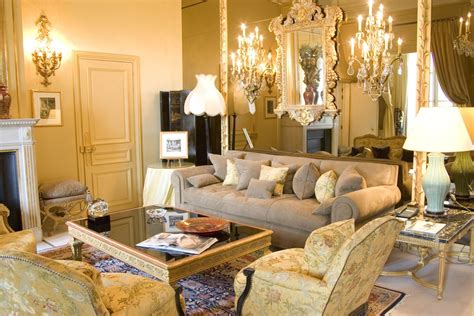 coco chanel couch paris atelier|coco chanel's apartment in paris.